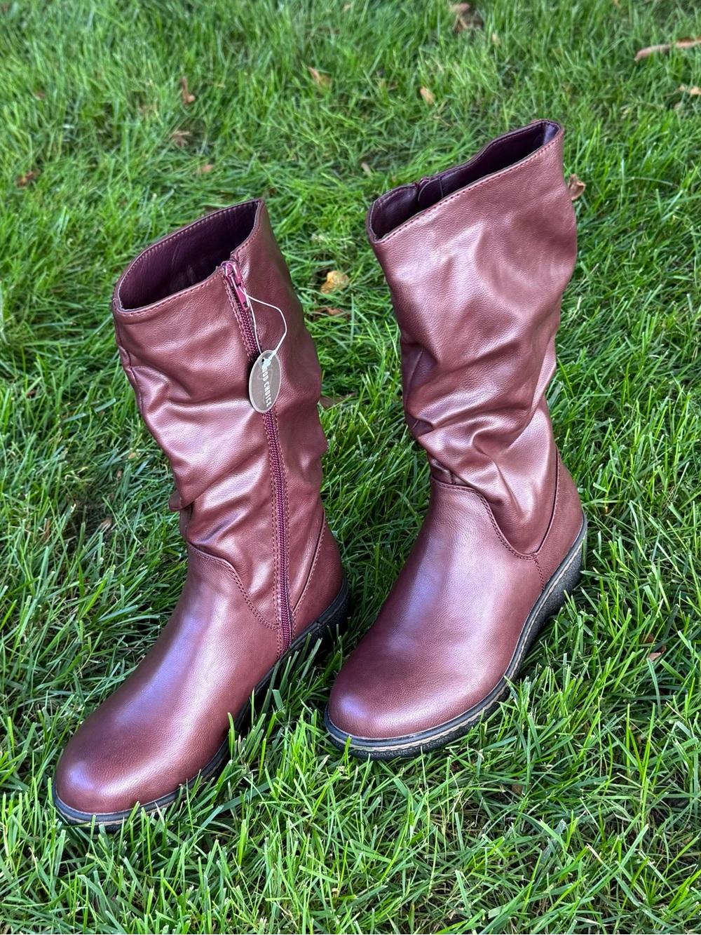 Brown/Burgundy Mid-Calf Zipper Boots Soft Interior Fur Lining Sz 8. NWT